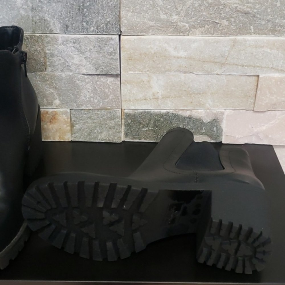 American Rag Women's Morghan Chelsea Boots - Picture 6 of 6